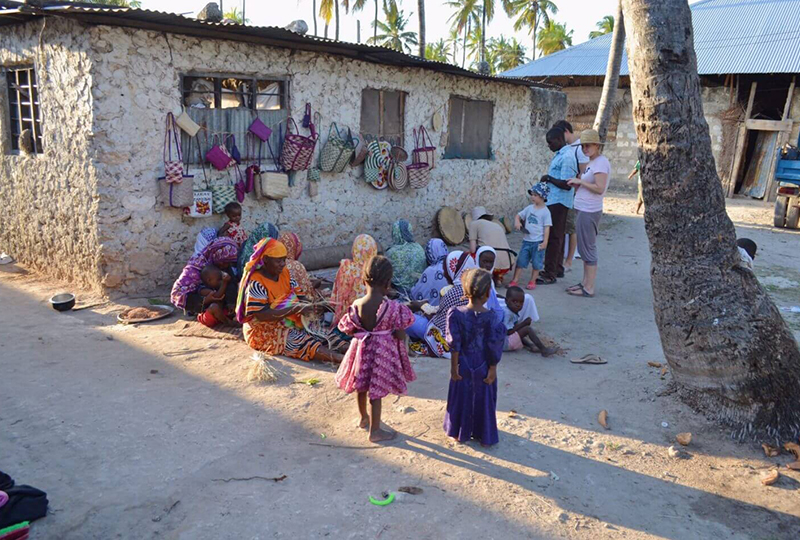 Cultural Etiquette in Zanzibar: Respect & Dress