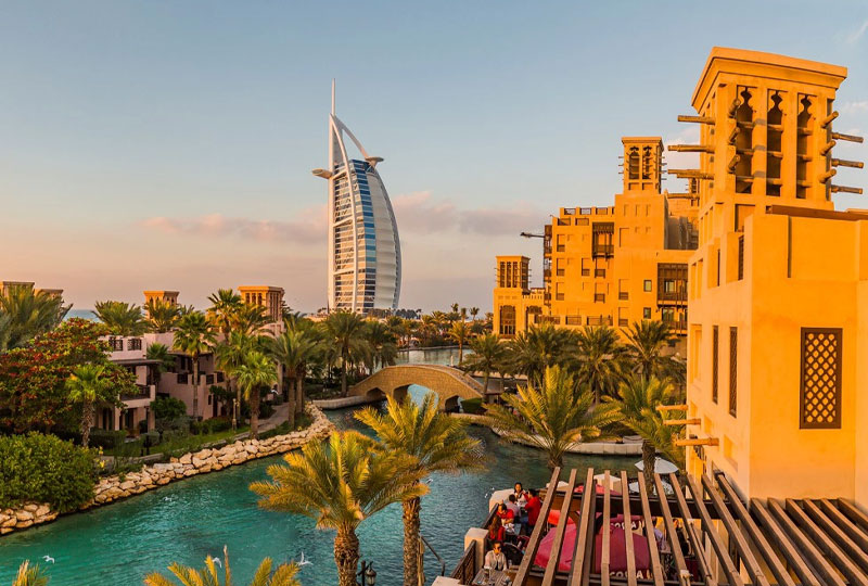 How-to-Book-Dubai-Hotel-Packages-for-Family-Trips