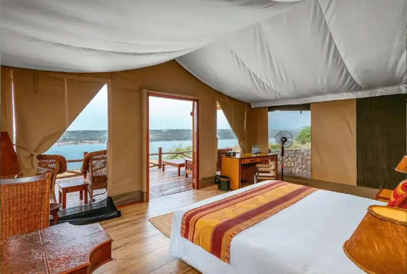Safari- Lodges- in- Queen- Elizabeth -National- Park