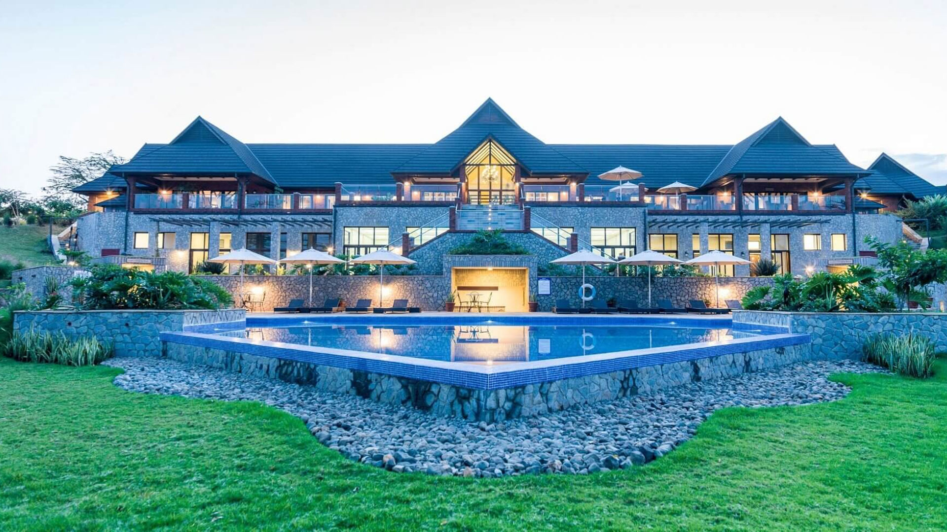 3-Days-Tanzania-Lodge-Safari.