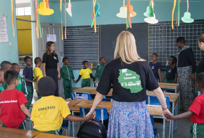 Visit- Local- Primary -Schools- and -Community- Projects
