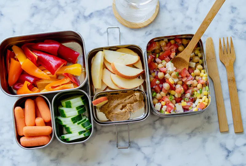 Packing Vegan-Friendly Snacks for Your Safari Adventure
