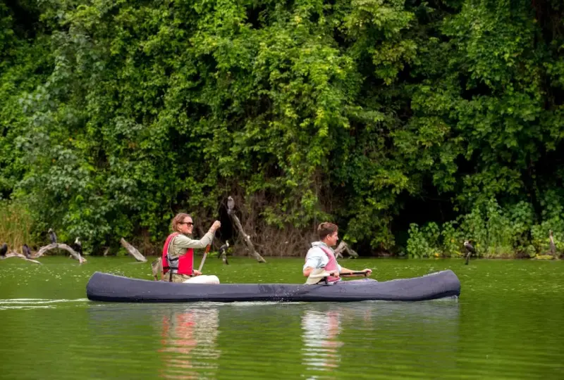 1-Day Lake Duluti Canoeing Tour